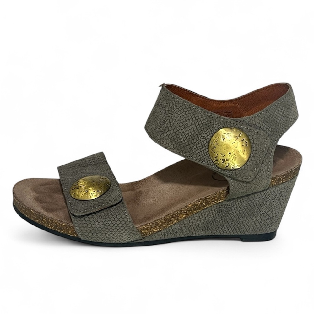 Taos Carousel 2 Graphite Gray Wedge Sandals Women’s 6-6.5/37 CA2-3209